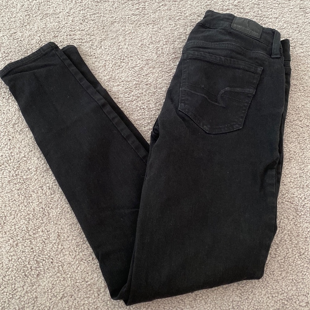American eagle black jeans with knee destroy detail